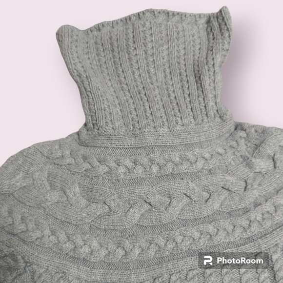 MJ Reece Sweater - Picture 7 of 8